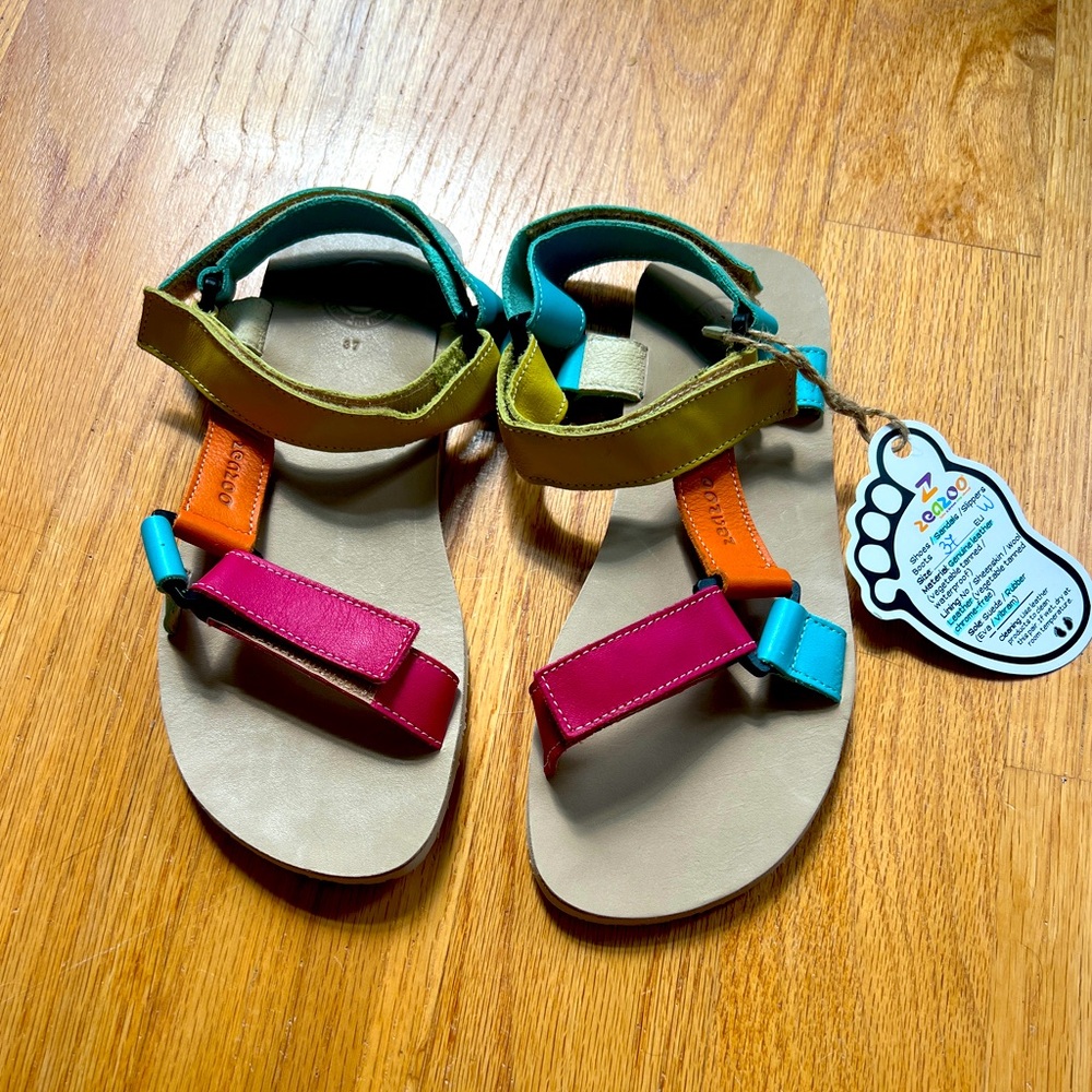 NWT Zeazoo Women's Olymp Sandals
